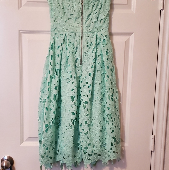 Junior's strapless dress - Picture 2 of 3